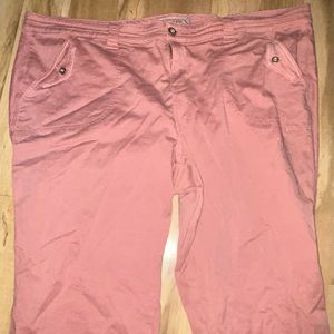 Pink torrid size 26 jeans with cute side pockets